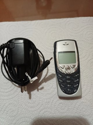 Nokia 8310