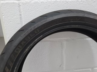 Neumático Diablo Rosso IV 120/70 y 190/55 ZR17