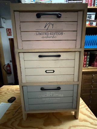 Cajonera de madera estilo vintage