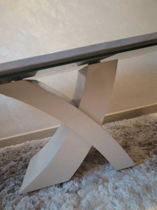 Mesa de centro con base en X