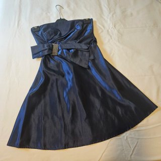Vestido de fiesta palabra de honor azul