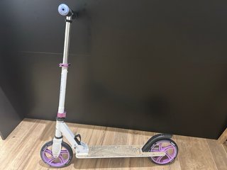 Patinete infantil niña plegable y ajustable altura