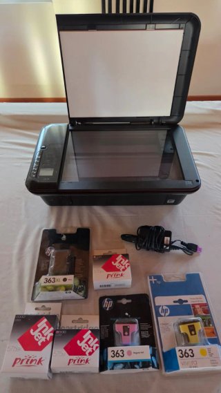 Impresora escaner HP Deskjet 3050 + Cartuchos
