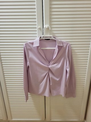 Blusa Lila con Detalle Frontal