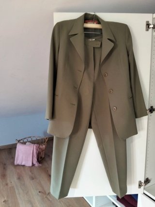 Traje chaqueta y pantalón
