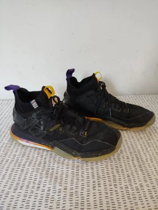 Zapatillas de baloncesto NBA Lakers URGE!