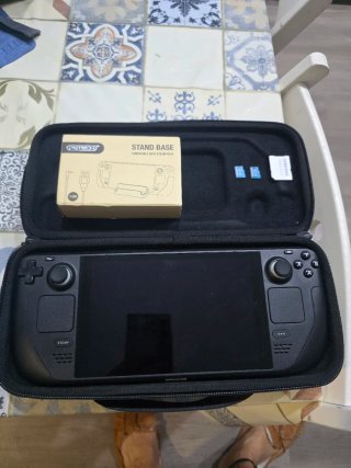 Steam Deck LCD 256GB + Accesorios