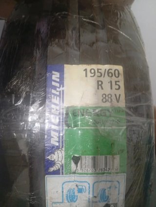 1 Neumático Michelin 195/60 R15 88V