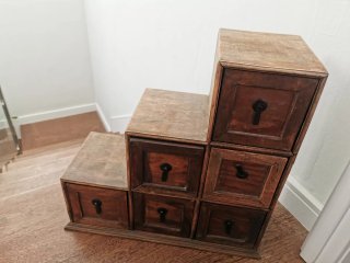 Mueble Auxiliar de Madera con Cajones