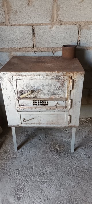 Estufa de leña con horno