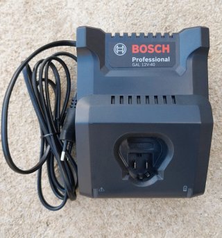 Cargador Bosch Professional GAL 12V-40
