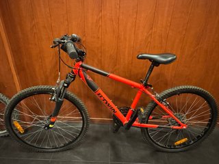 Bicicleta B'TWIN Roja