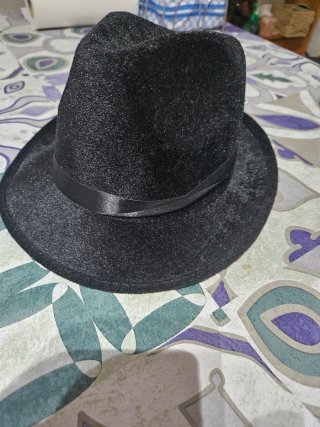 Sombrero negro elegante