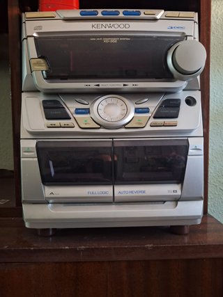 Minicadena Kenwood XD-352 + 2 Altavoces