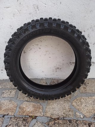 Neumático Michelin Tracker 140/80-18 70R