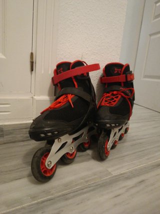 Patines talla 44 negro y rojo