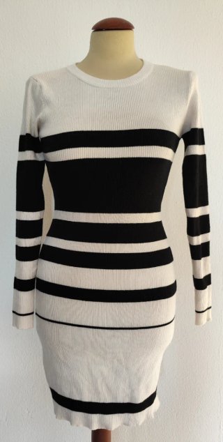 Vestito a righe bianco e nero