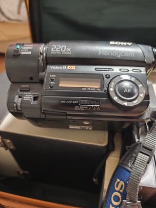 Cámara de vídeo Sony Handycam CCD-TR415E