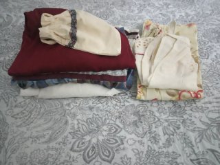 Lote 2 trajes Sara beige y rojo