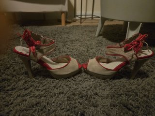 Zapatos de tacón XTI lona beige y rojo