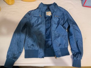 Cazadora azul bomber