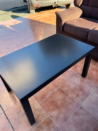 Mesa de centro de madera marrón oscuro