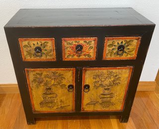 Cómoda Oriental de Madera