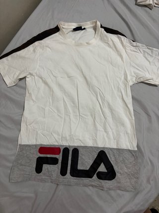 Camiseta Fila Blanca y Gris
