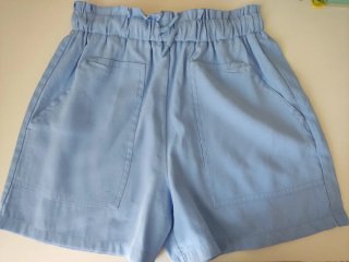 Pantalones cortos azules con cordón