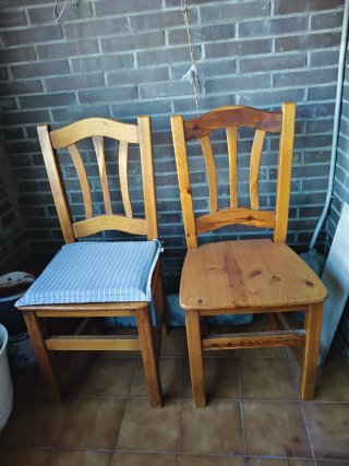 Set de 2 sillas de madera