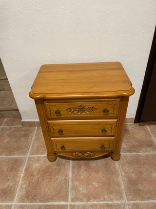 Mesita de Noche de Madera