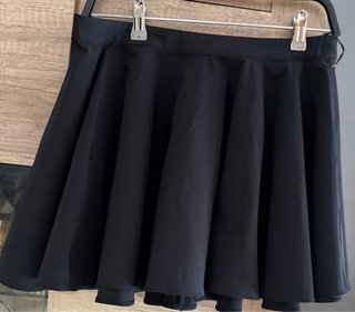 Falda Zara y pantalones cargo y otros