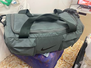 Bolso deportivo Nike verde militar
