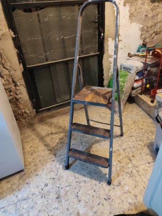 Escalera Metálica de 3 Peldaños