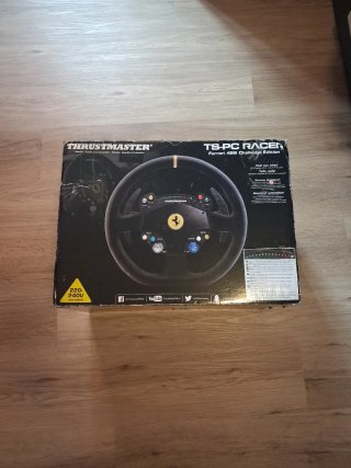 Volante Thrustmaster TS-PC Racer Ferrari