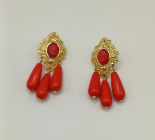 Pendientes de Coral y Chapado en Oro 18k