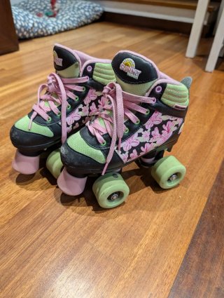 Patines Talla 32-33 Flores Rosas