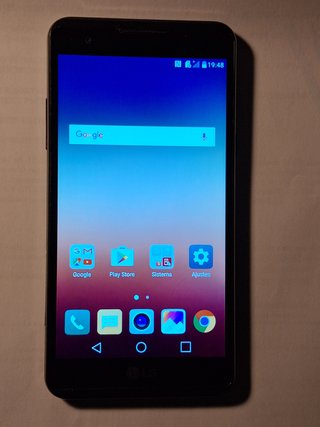 LG X Power K220 Negro Extraplano.