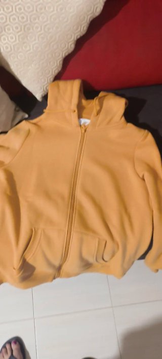 Sudadera Mostaza con Cremallera y Bolsillos