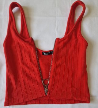 Top Bershka cremallera frontal rojo Talla XS