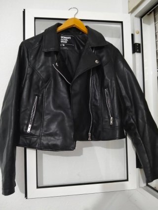 Chaqueta Símil Cuero Negra Lefties