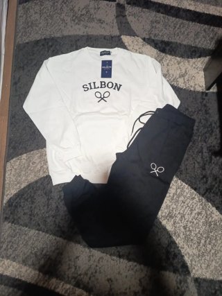 Conjunto deportivo Silbon blanco y negro