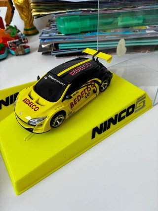 Coche Scalextric Ninco Renault Megane