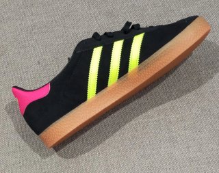 ADIDAS GAZELLE 39.5_JQ5994_BLACK&FLUOR/NewWithTags