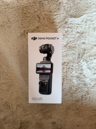 DJI Osmo Pocket 4 Essential Combo