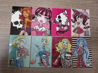 19 Cromos Monster High 2011