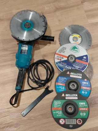 Amoladora Makita GA9050R 230mm. Usada 3 veces solo