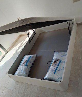Letto canapè con materassi nuovi