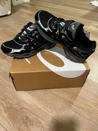 Zapatillas Asics Negras