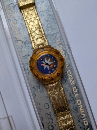 Swatch Scuba 200 Golden Island SDK112